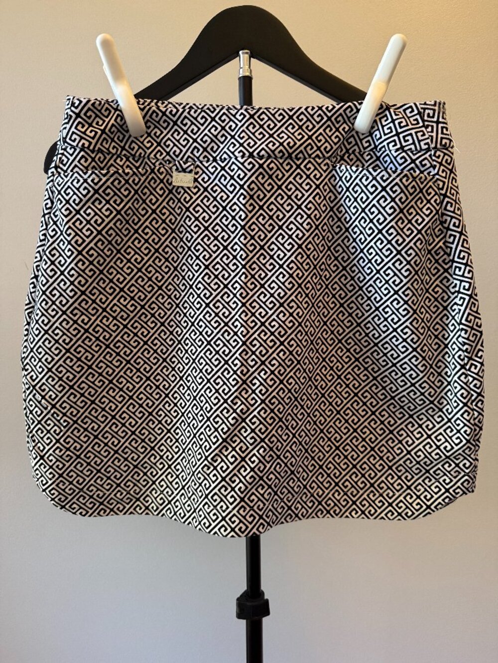Lulu-B Pull-On Geometric Print Skort – Size 6 – Black & White